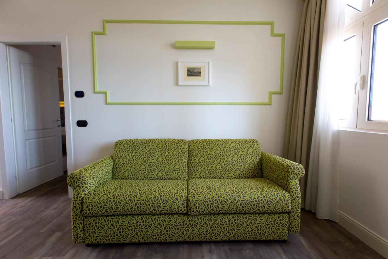 Hotel Al Campanile - Luxury Suites & Apartments Baveno Eksteriør billede
