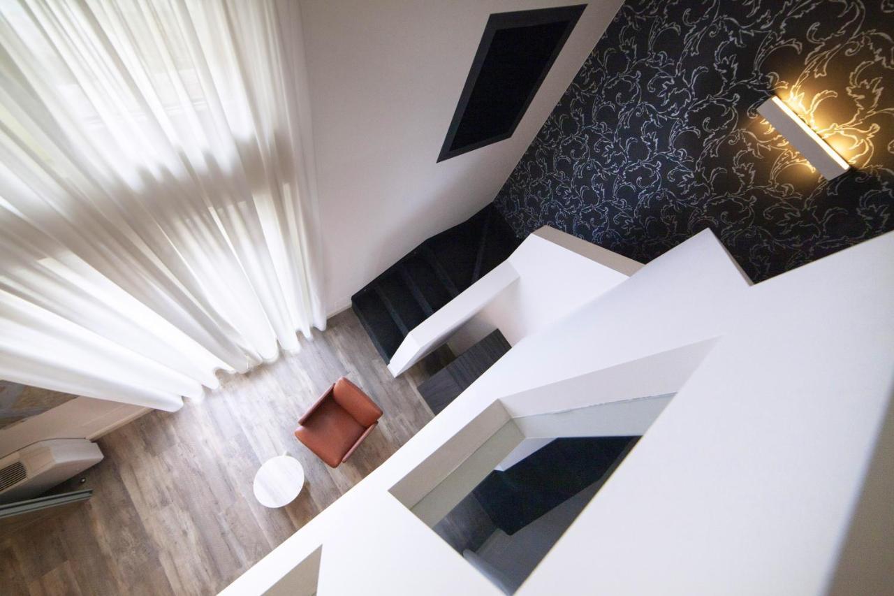 Hotel Al Campanile - Luxury Suites & Apartments Baveno Eksteriør billede