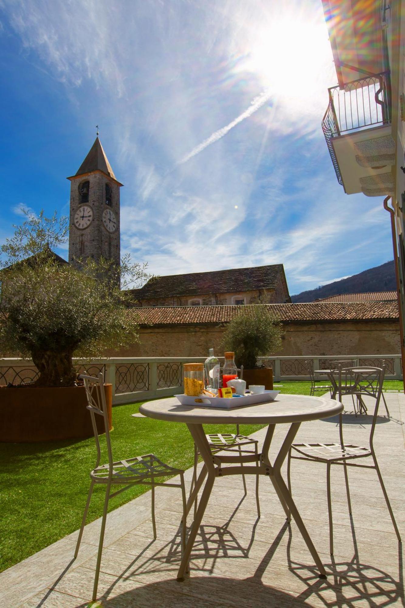 Hotel Al Campanile - Luxury Suites & Apartments Baveno Eksteriør billede