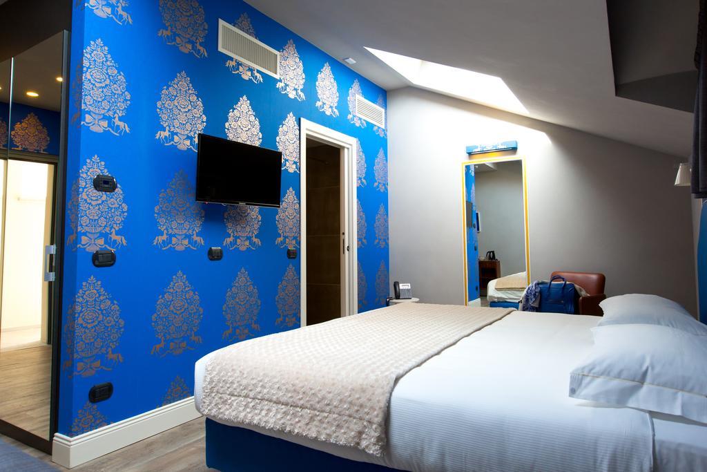 Hotel Al Campanile - Luxury Suites & Apartments Baveno Eksteriør billede