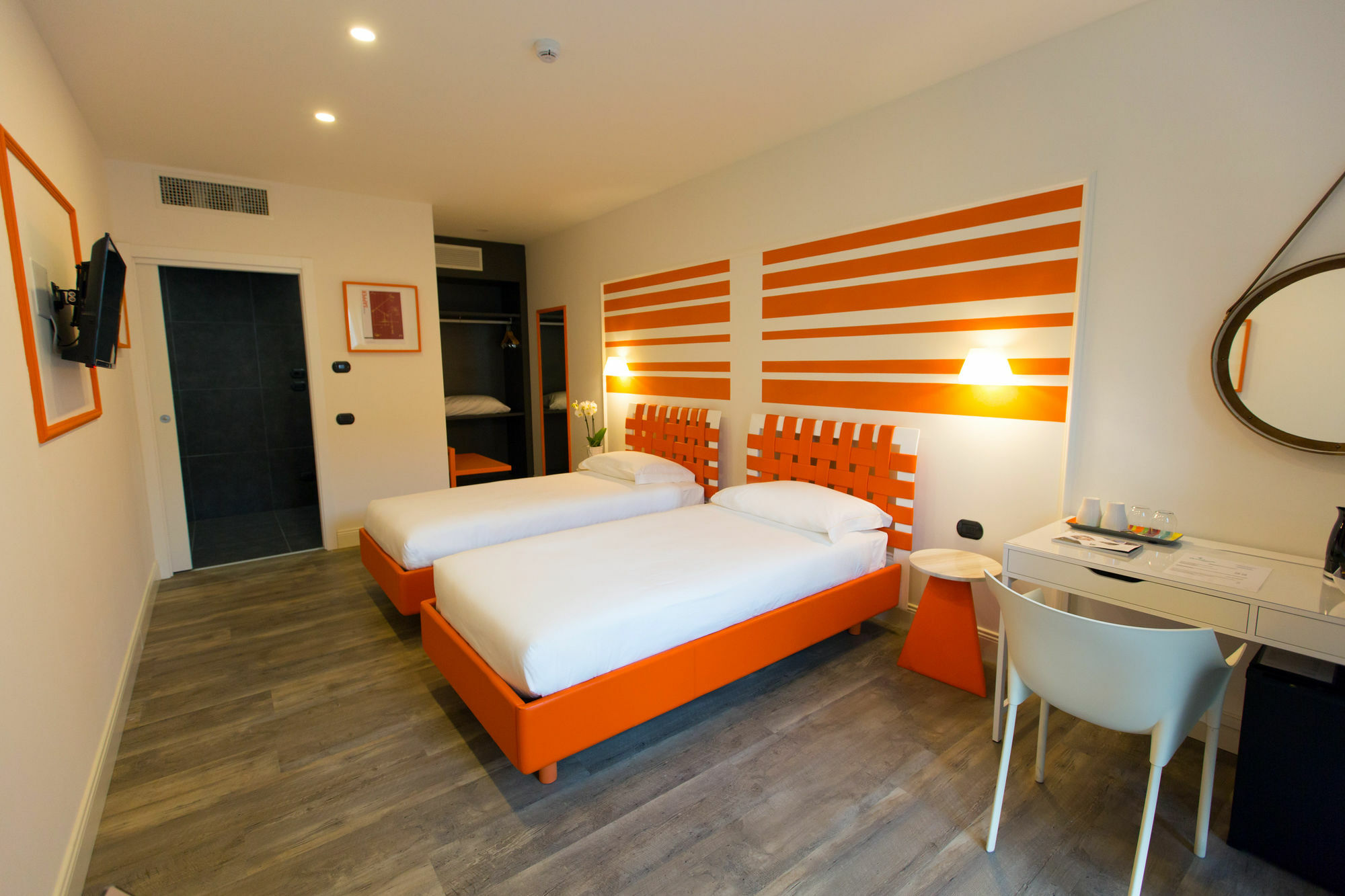 Hotel Al Campanile - Luxury Suites & Apartments Baveno Eksteriør billede